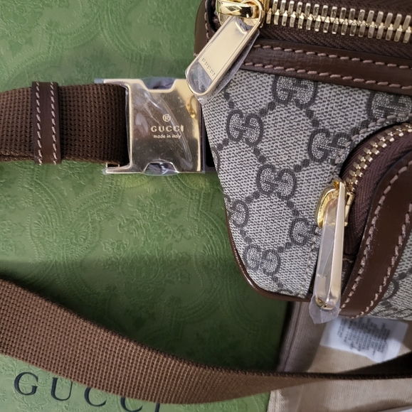 Authentic Gucci Belt Bag with Interlocking G - Picture 5 of 13